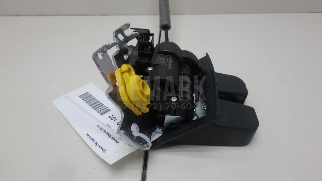 Замок багажника