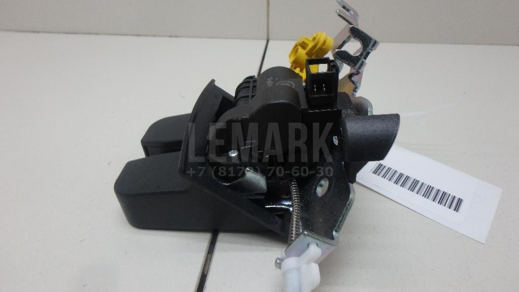 Замок багажника