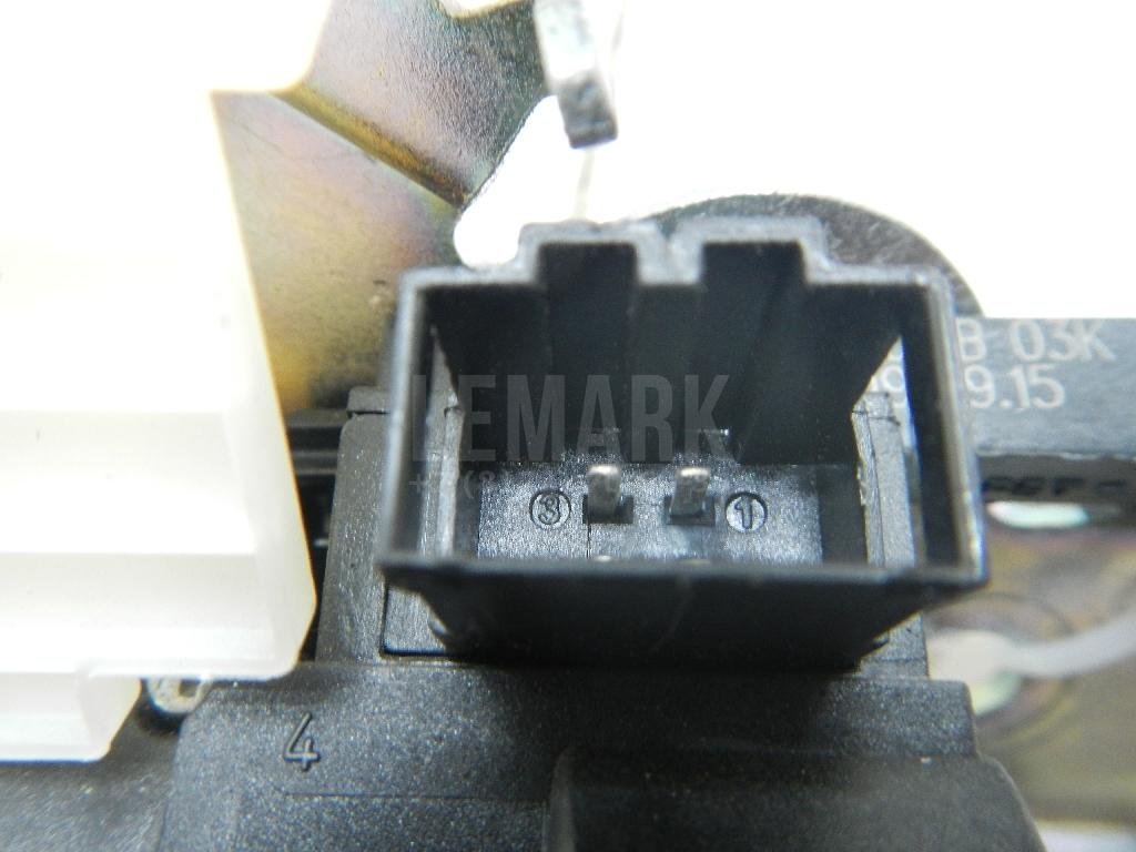 Замок багажника