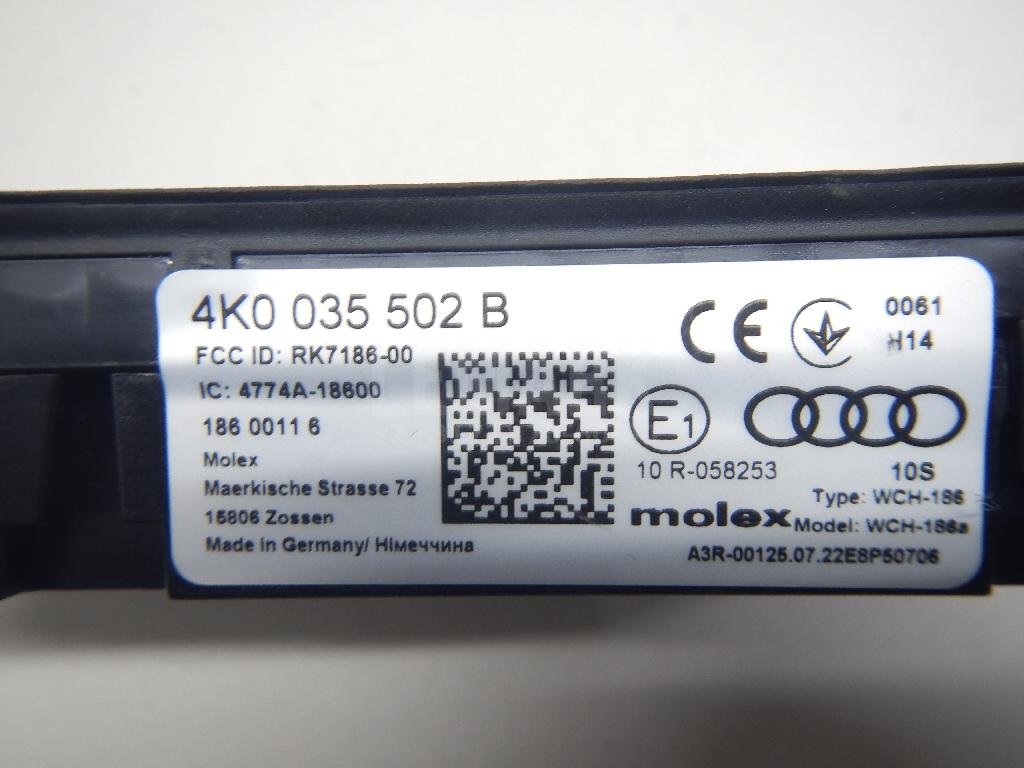 Док-станция для беспроводной зарядки