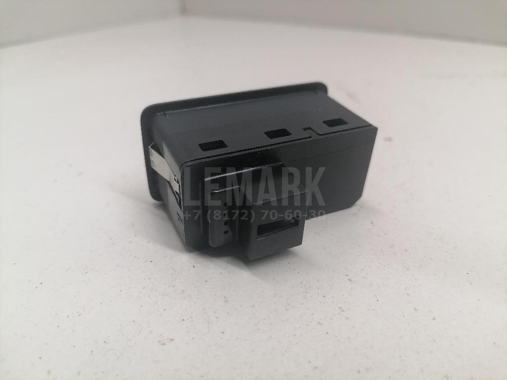 Кнопка закрывания багажника