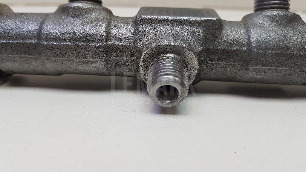 Рейка топливная (рампа)