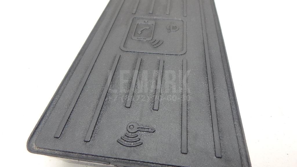 Док-станция для беспроводной зарядки