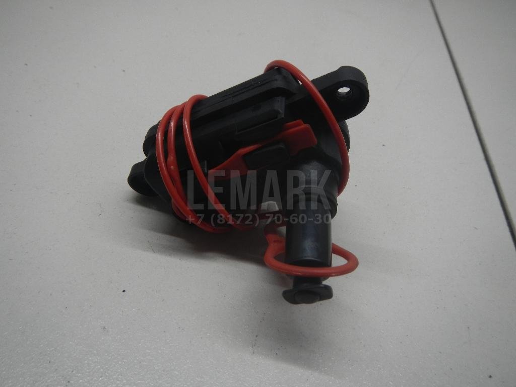 Активатор замка крышки бензобака