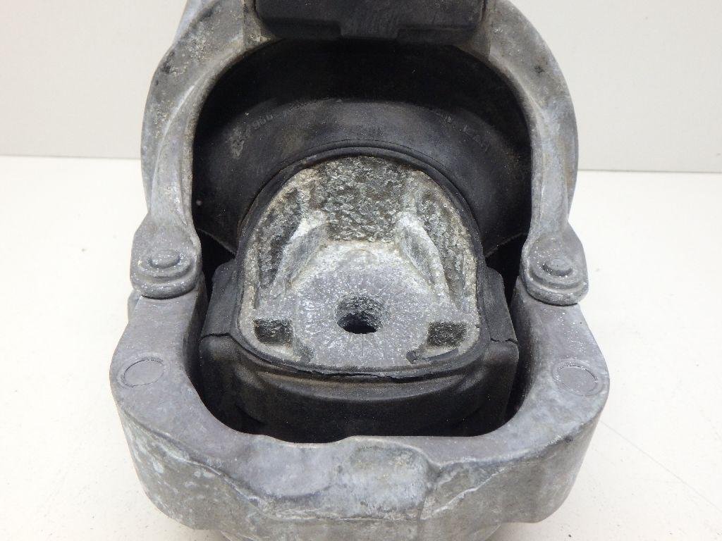 Опора двигателя левая для  Audi A4 [B7] 2005-2007