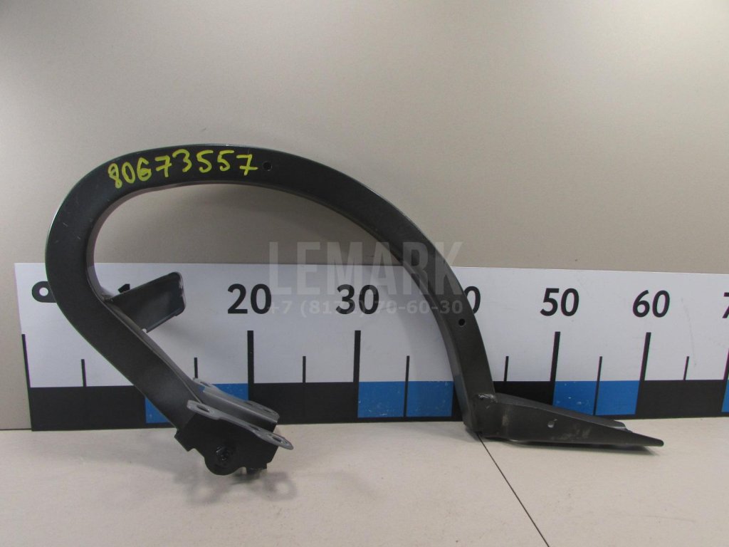 Петля крышки багажника