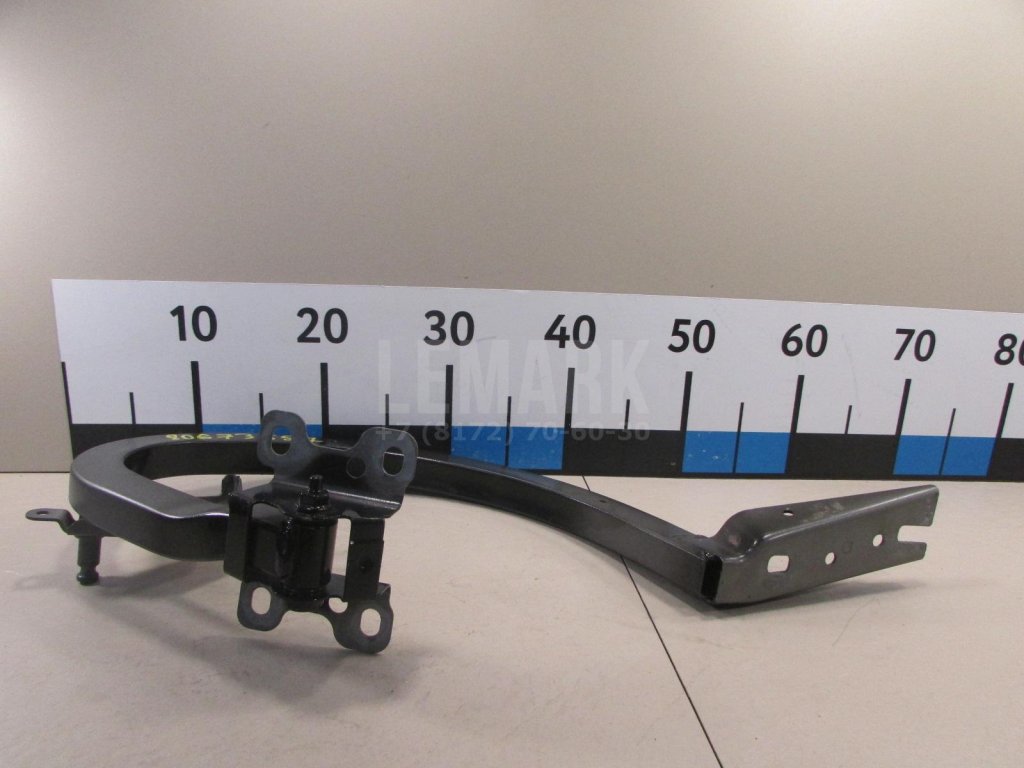 Петля крышки багажника