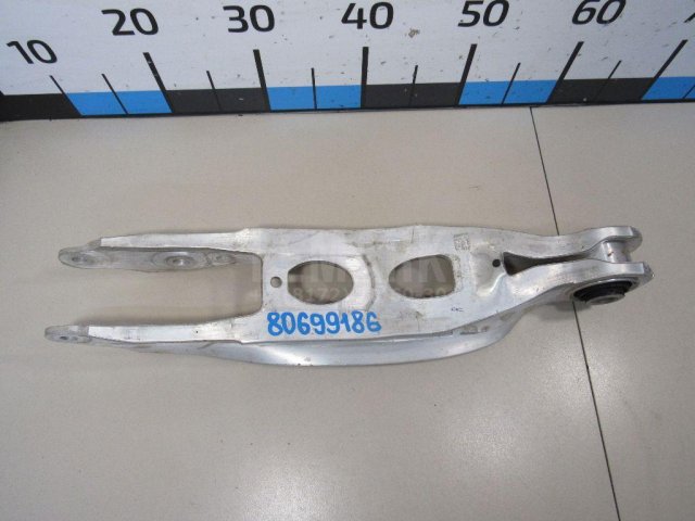 Рычаг задний поперечный