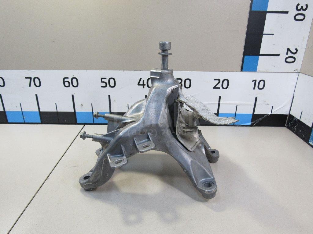 Кронштейн двигателя правый для  Audi A3 [8P1] 2003-2013