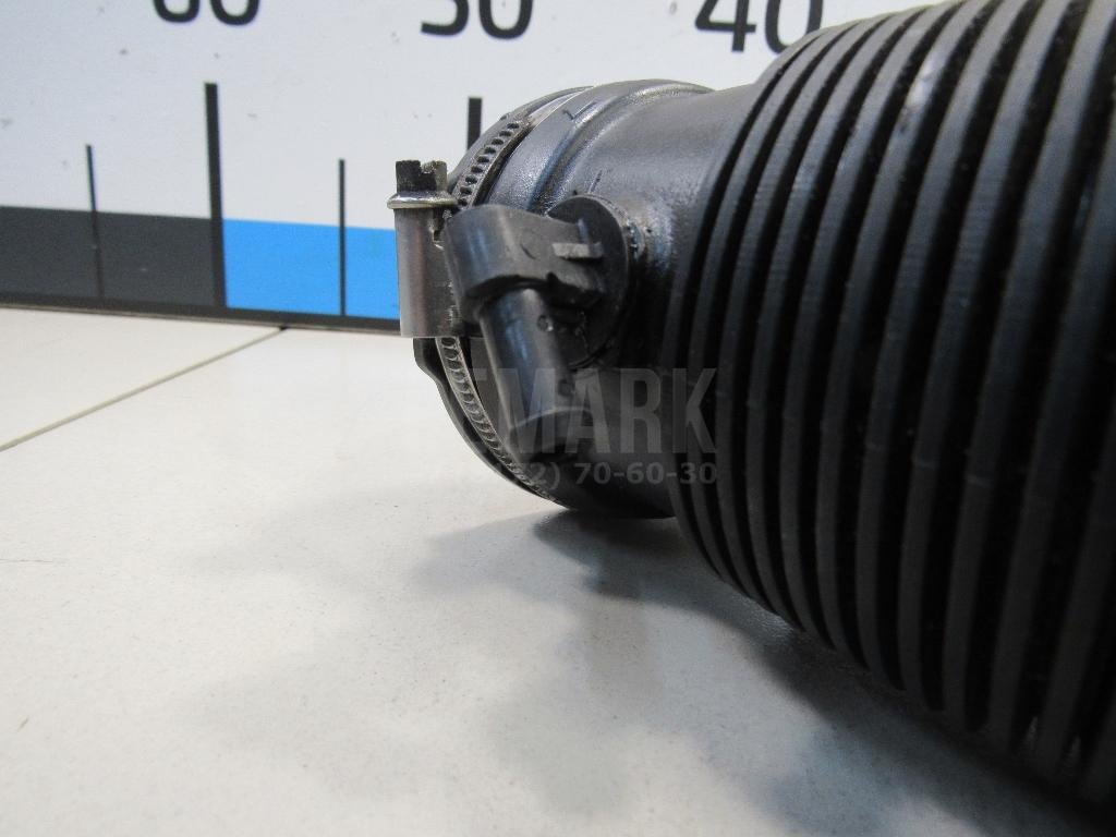 Патрубок воздушного фильтра