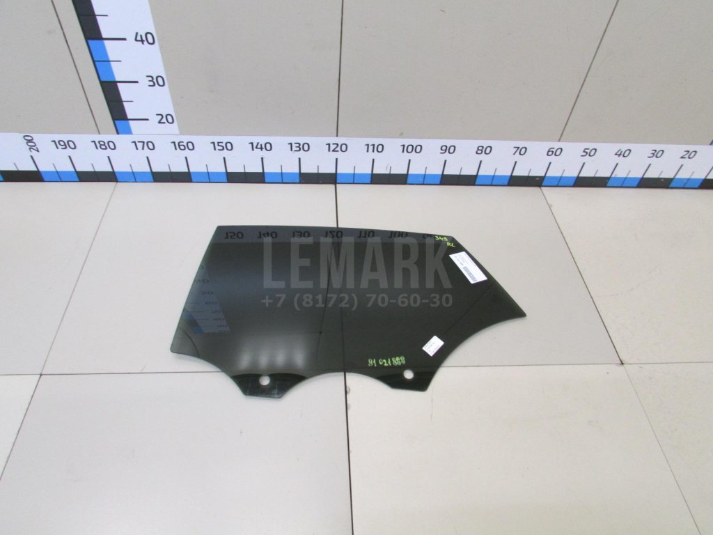 Стекло двери задней левой