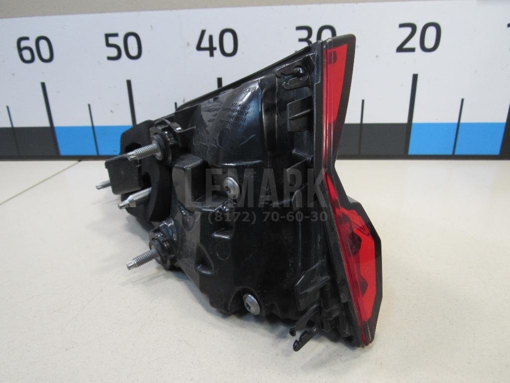 Фонарь задний внутренний правый