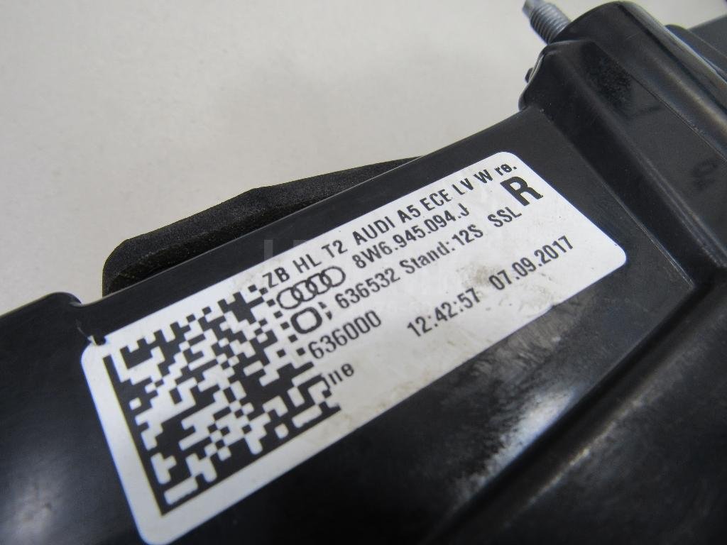 Фонарь задний внутренний правый