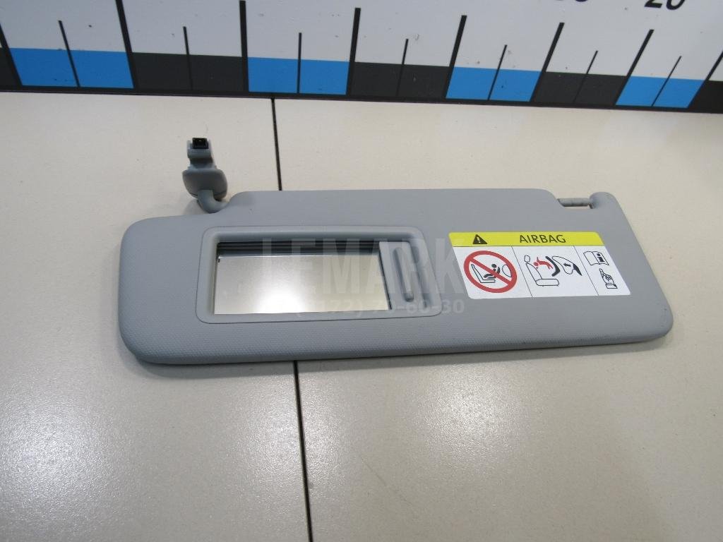 Козырек солнцезащитный (внутри)