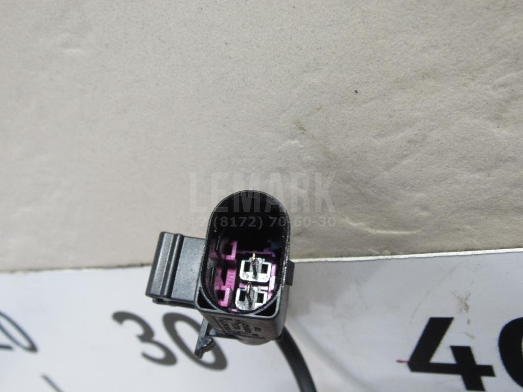 Замок капота