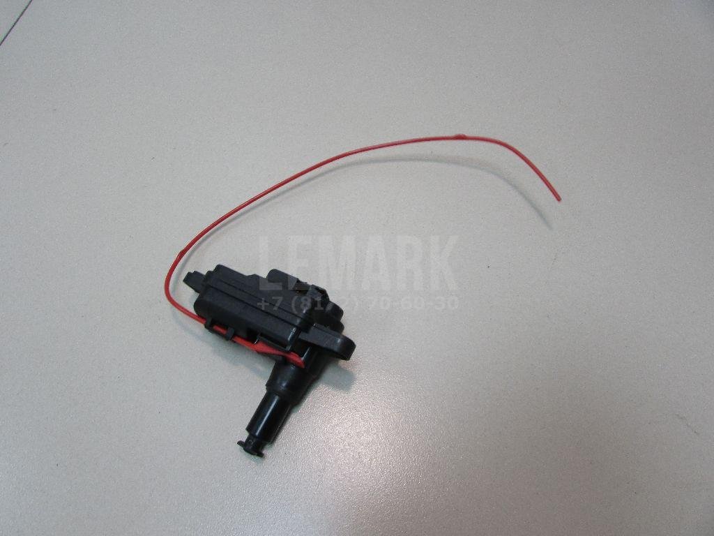 Активатор замка крышки бензобака