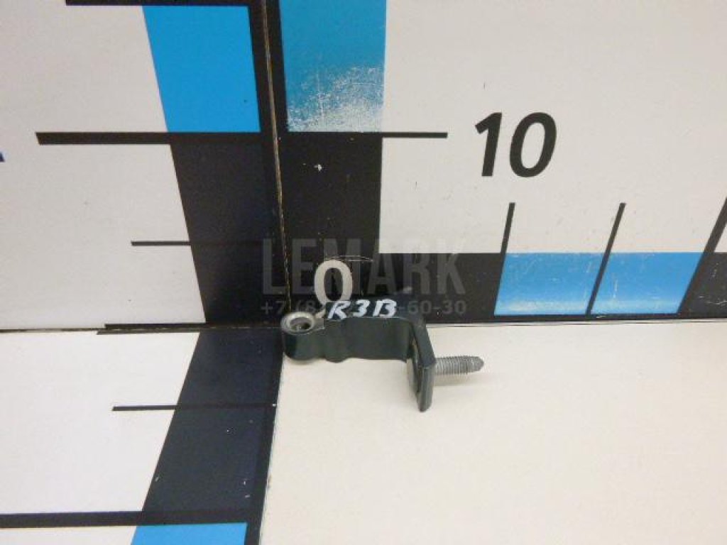 Петля двери