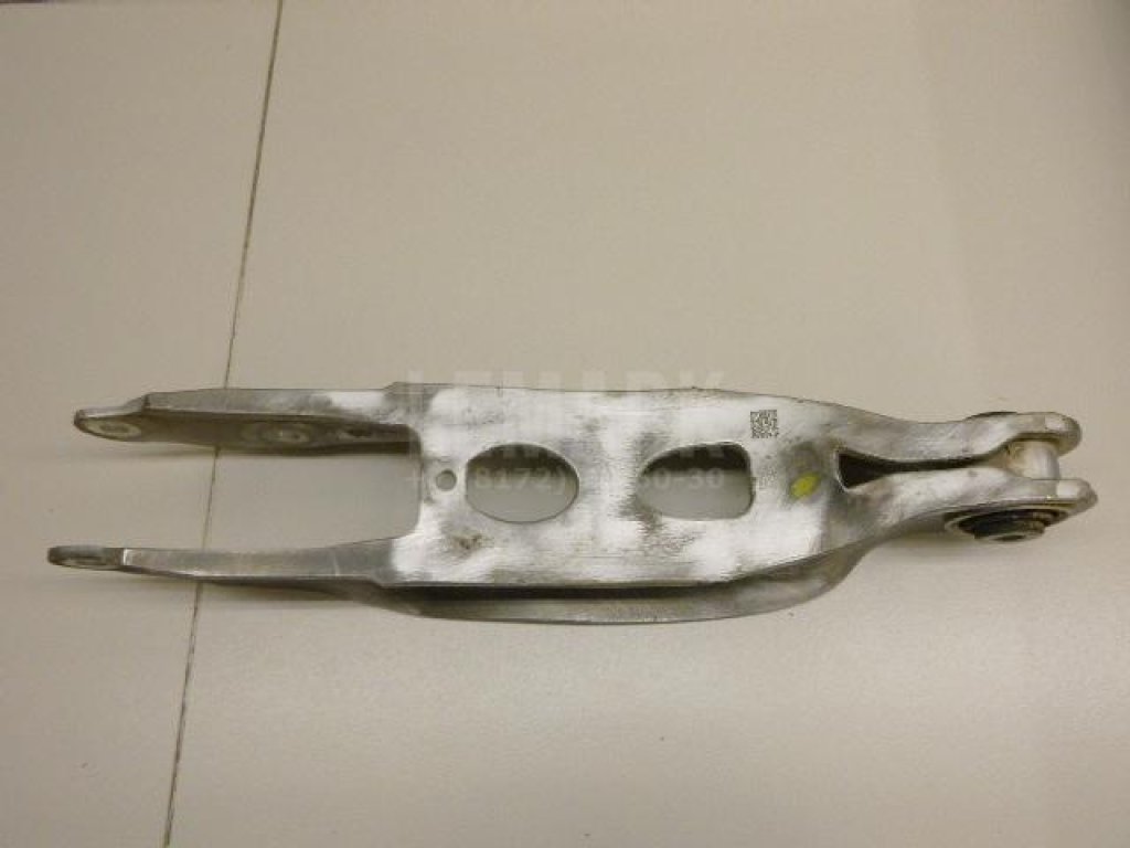 Рычаг задний поперечный