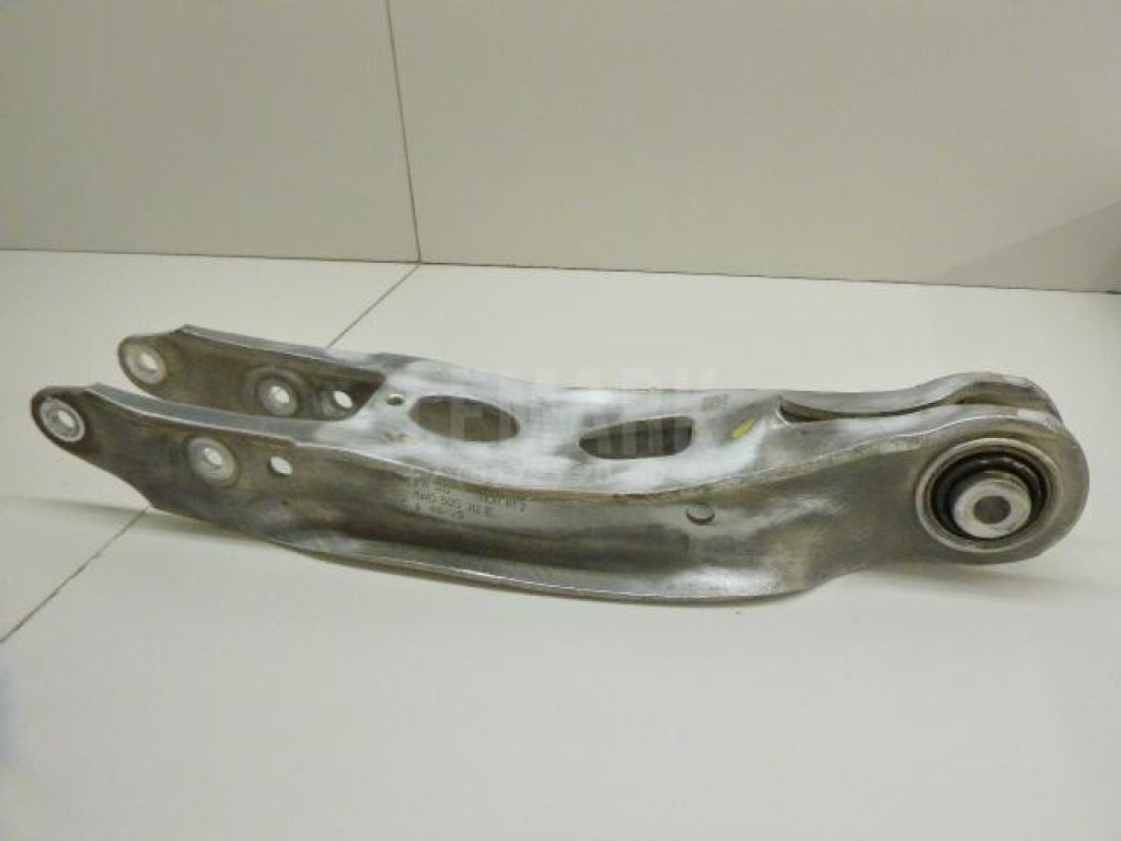 Рычаг задний поперечный