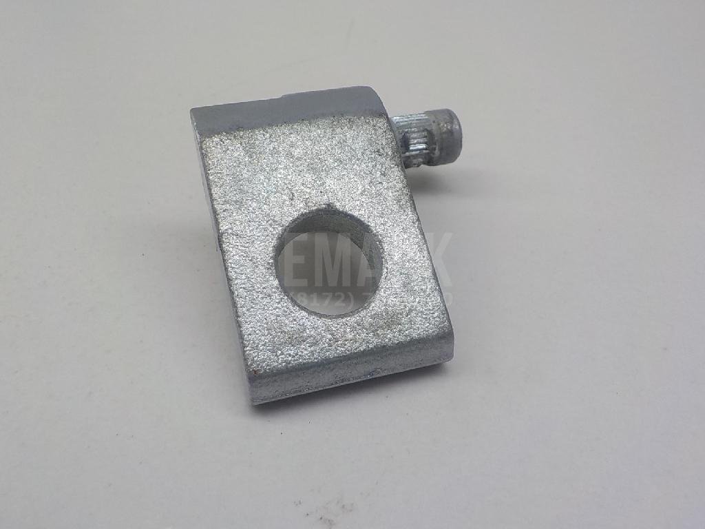 Петля двери