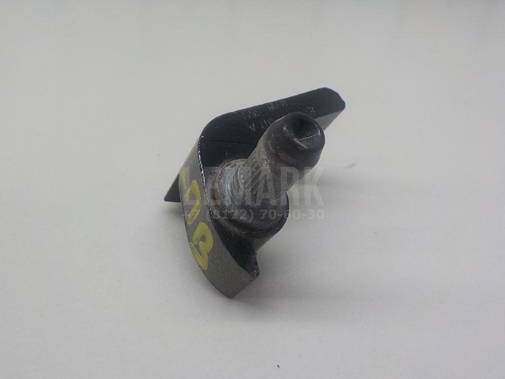 Петля двери