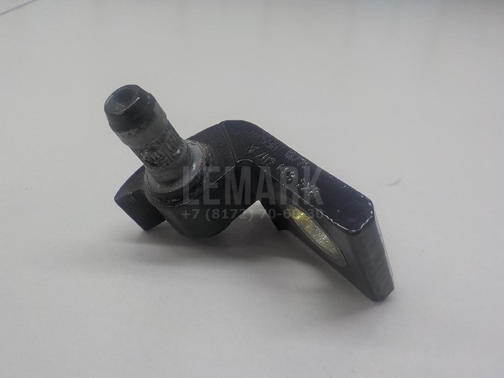 Петля двери