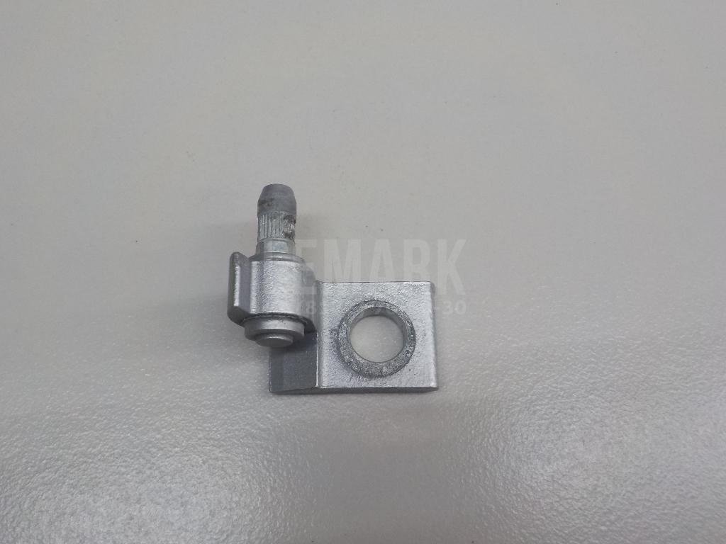 Петля двери