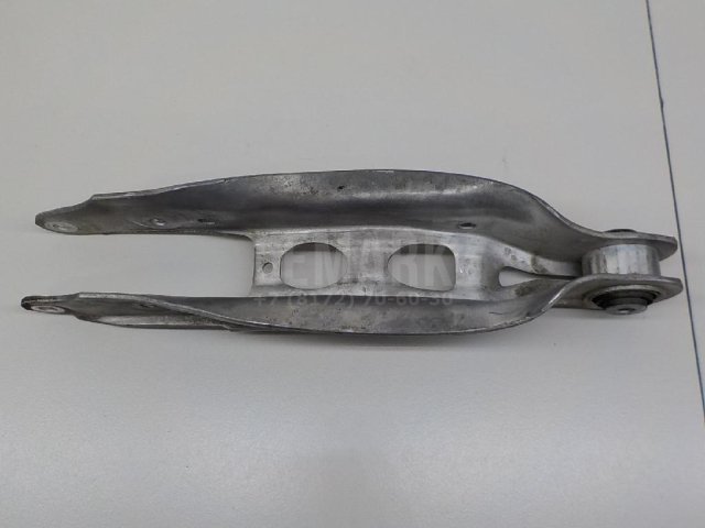 Рычаг задний поперечный