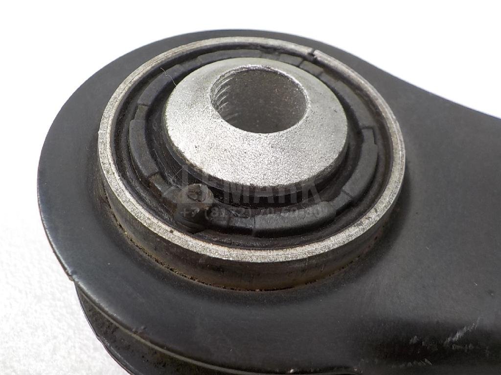 Рычаг задний верхний левый