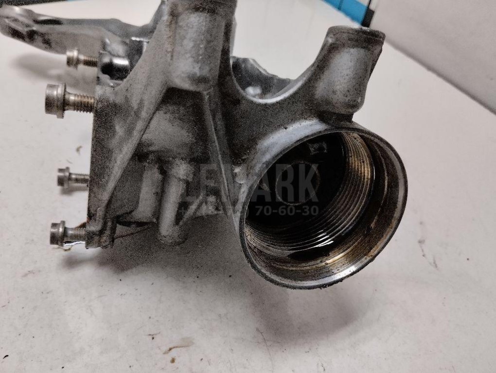 Кронштейн масляного фильтра