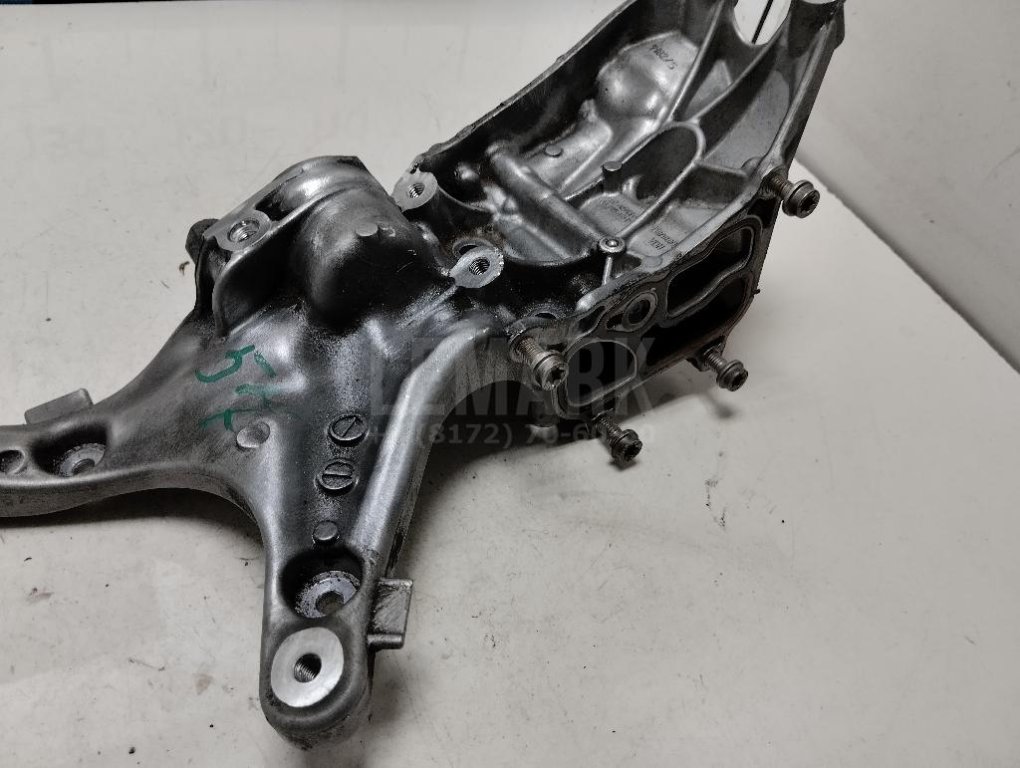 Кронштейн масляного фильтра