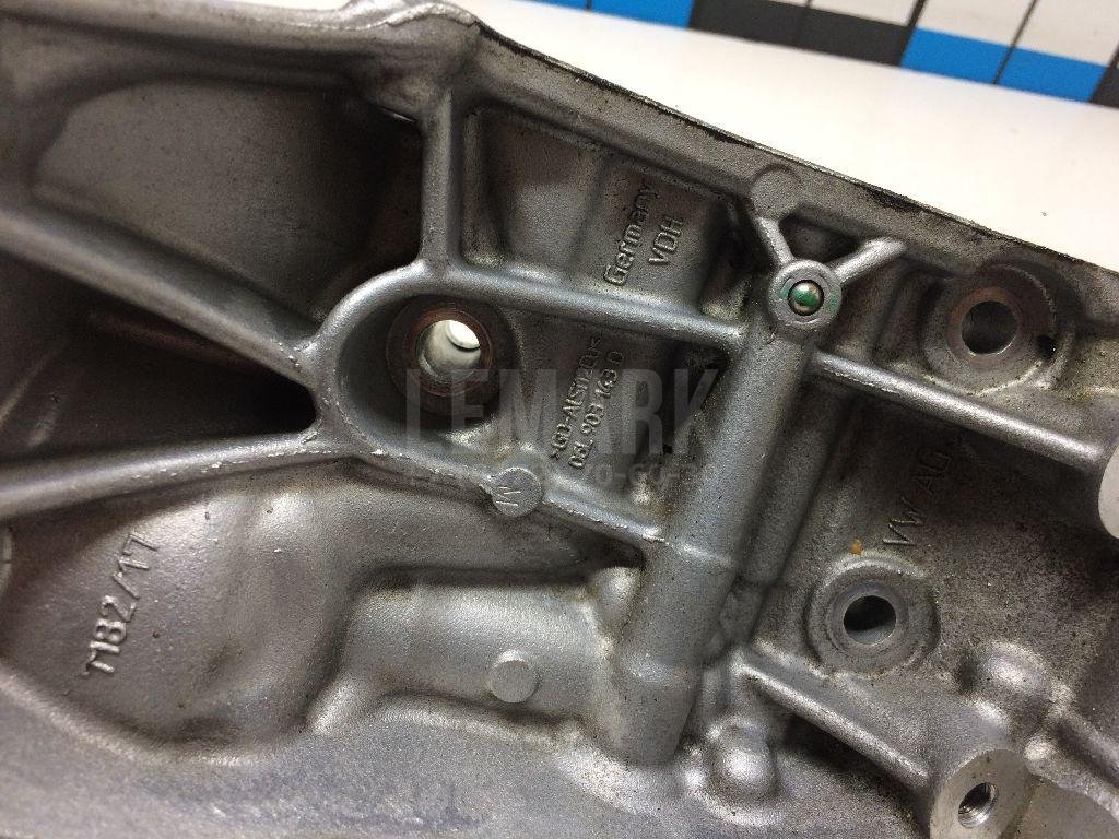 Кронштейн масляного фильтра