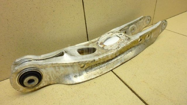 Рычаг задний поперечный