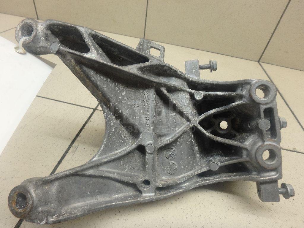 Кронштейн двигателя правый