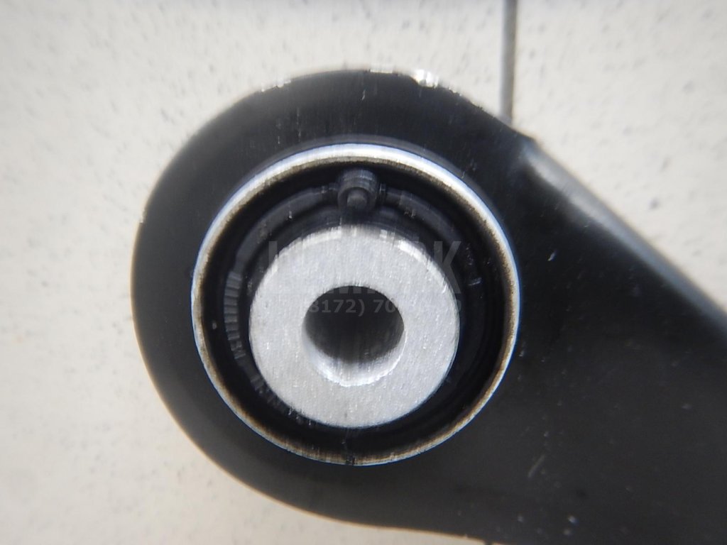 Рычаг задний верхний левый