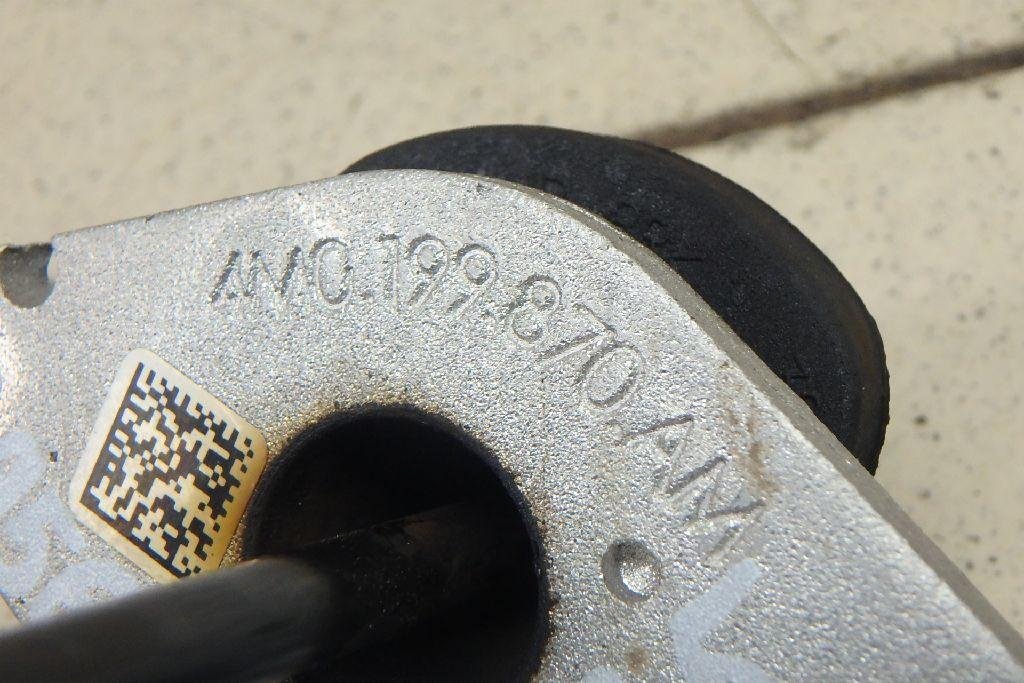 Опора двигателя правая