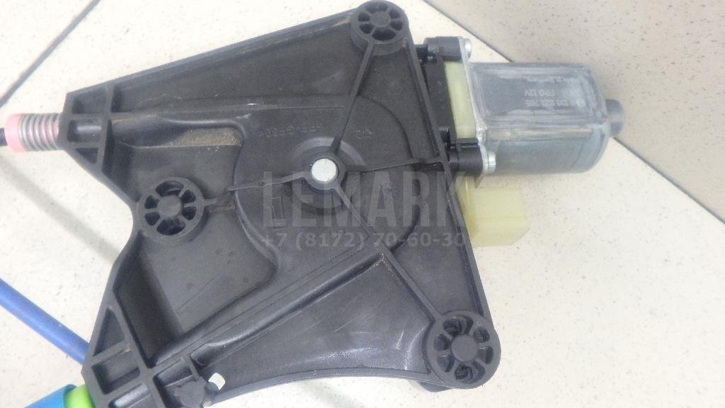 Стеклоподъемник электр. задний левый