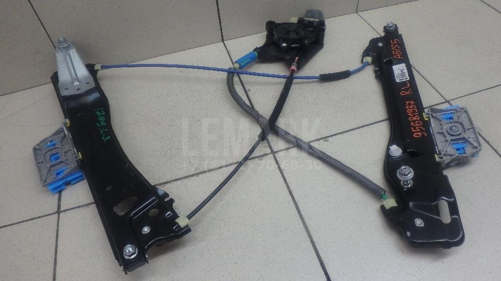 Стеклоподъемник электр. задний левый