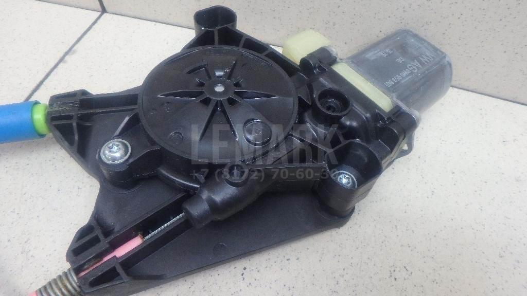 Стеклоподъемник электр. задний левый