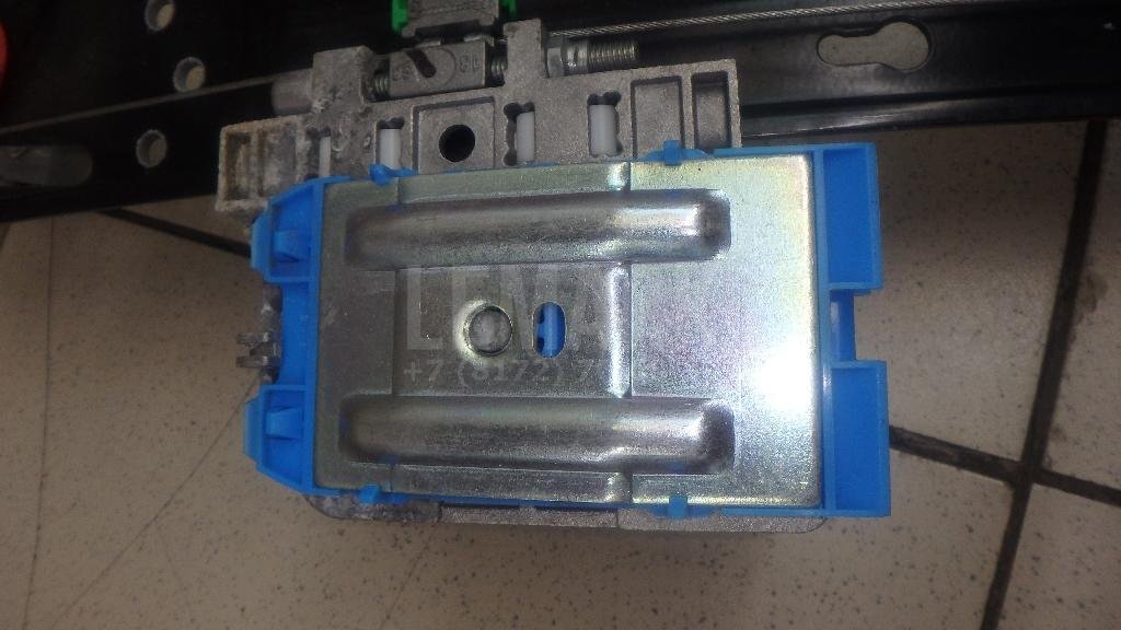 Стеклоподъемник электр. задний правый