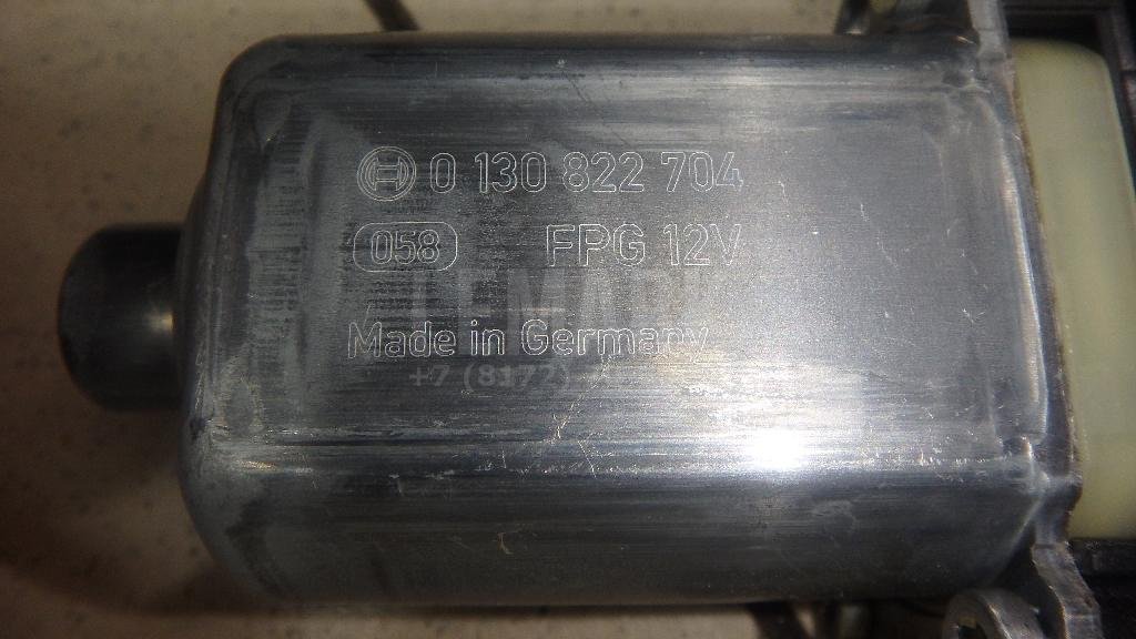 Стеклоподъемник электр. задний правый