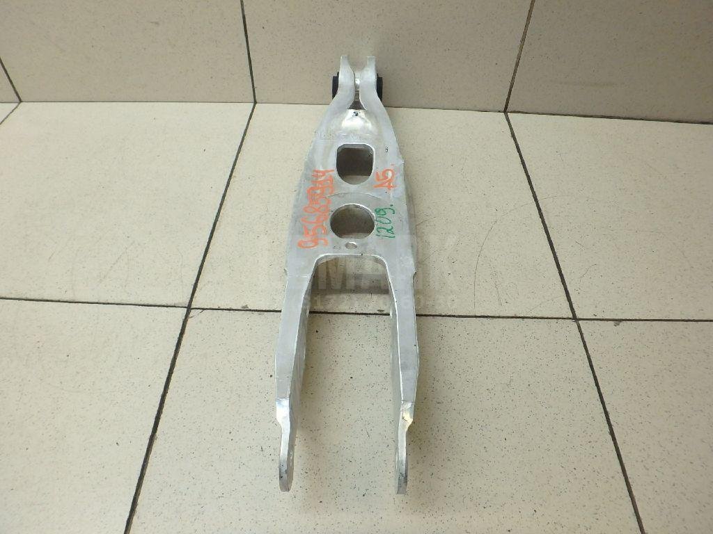 Рычаг задний поперечный