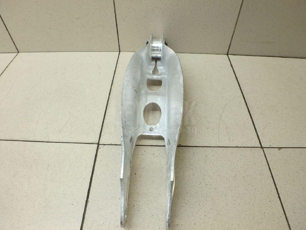 Рычаг задний поперечный