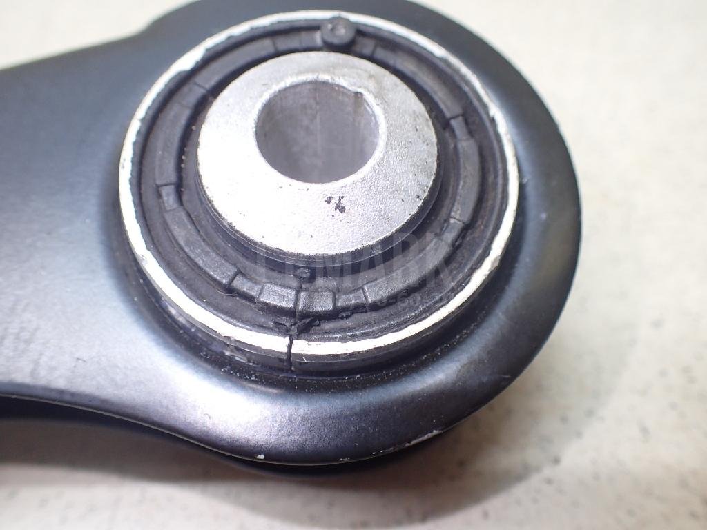 Рычаг задний верхний левый