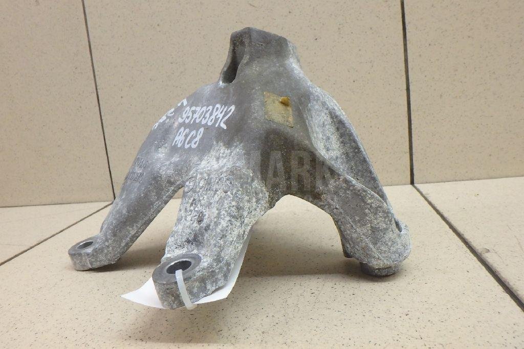 Кронштейн опоры двигателя