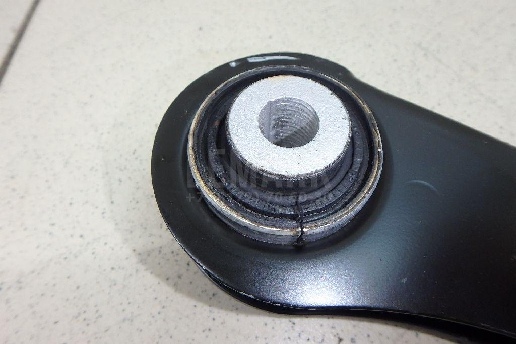 Рычаг задний верхний левый