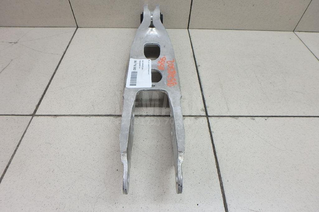 Рычаг задний поперечный