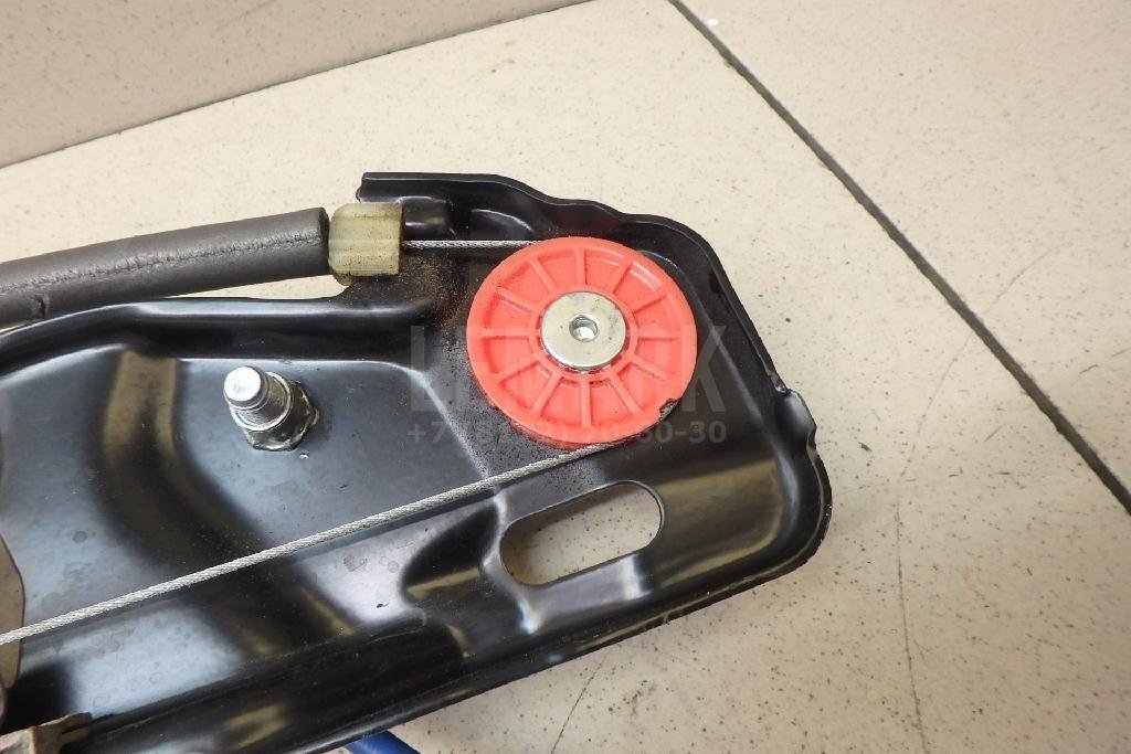 Стеклоподъемник электр. задний правый