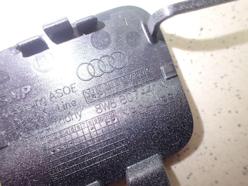 Заглушка буксировочного крюка