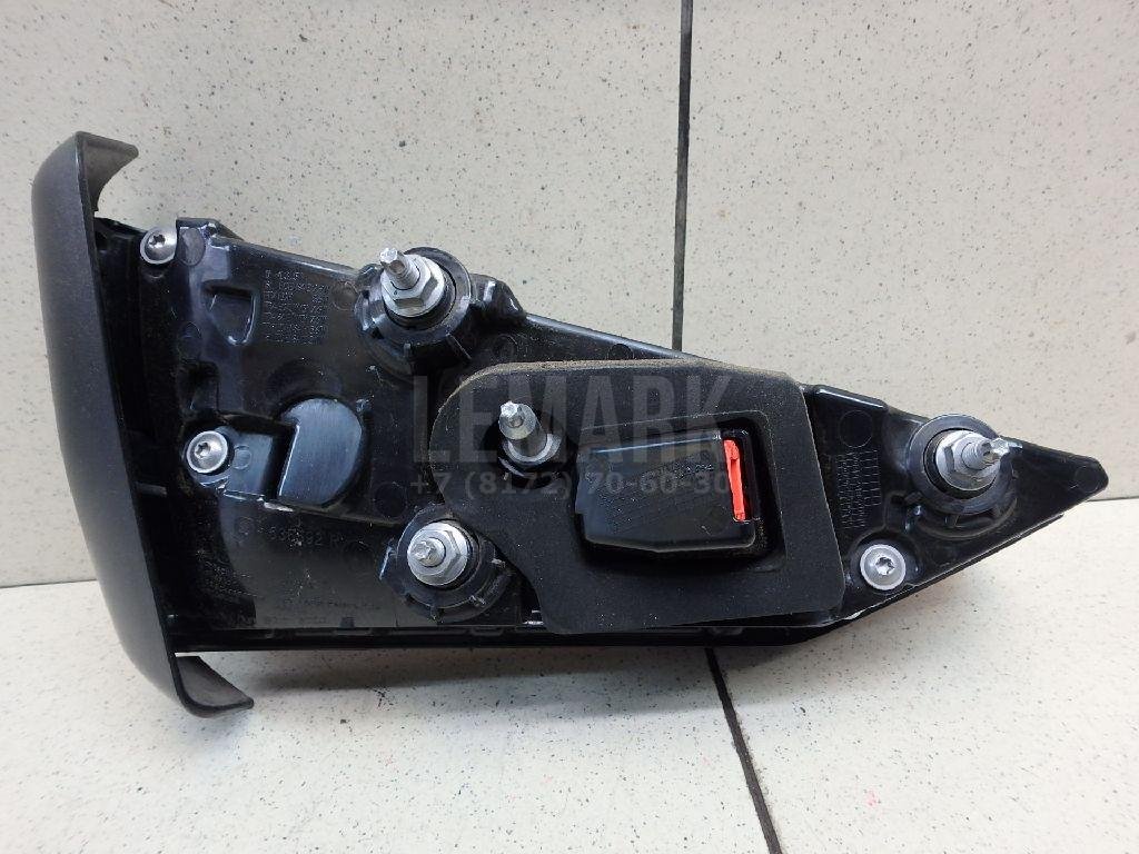 Фонарь задний внутренний правый